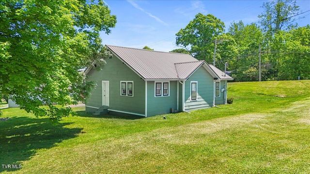 2736 West Walnut Street, Johnson City, TN 37604