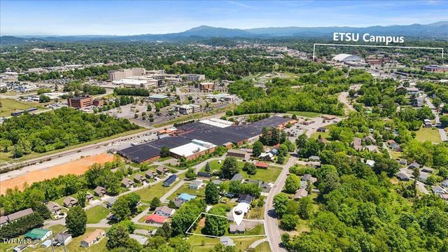 2736 West Walnut Street, Johnson City, TN 37604