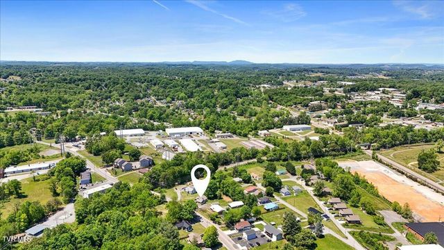 2736 West Walnut Street, Johnson City, TN 37604