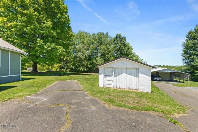 2736 West Walnut Street, Johnson City, TN 37604