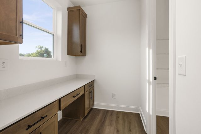 1559 Oaks Springs Drive, Columbia, TN 38401