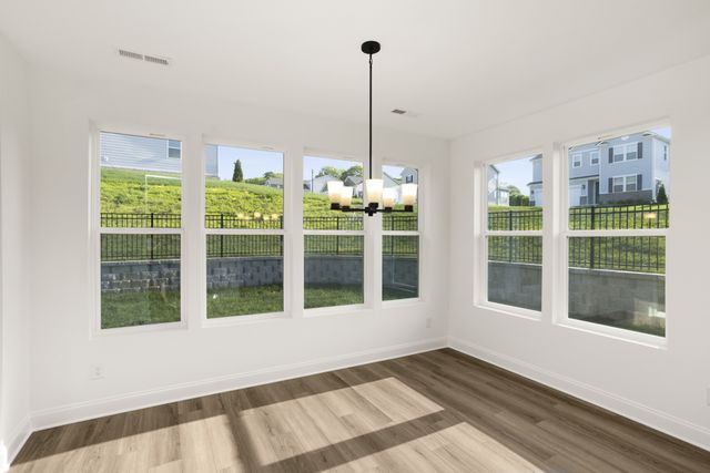 1559 Oaks Springs Drive, Columbia, TN 38401