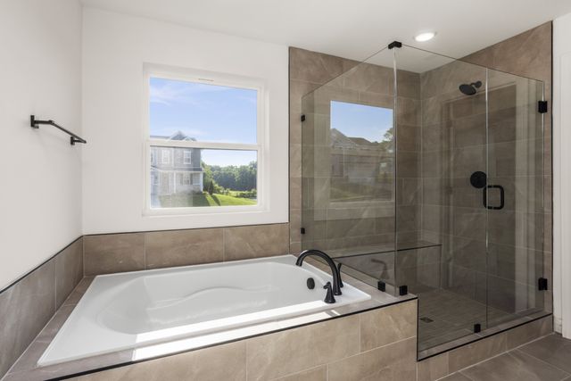 1559 Oaks Springs Drive, Columbia, TN 38401