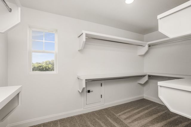 1559 Oaks Springs Drive, Columbia, TN 38401