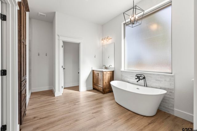 13820 Luka Lane, Tyler, TX 75704