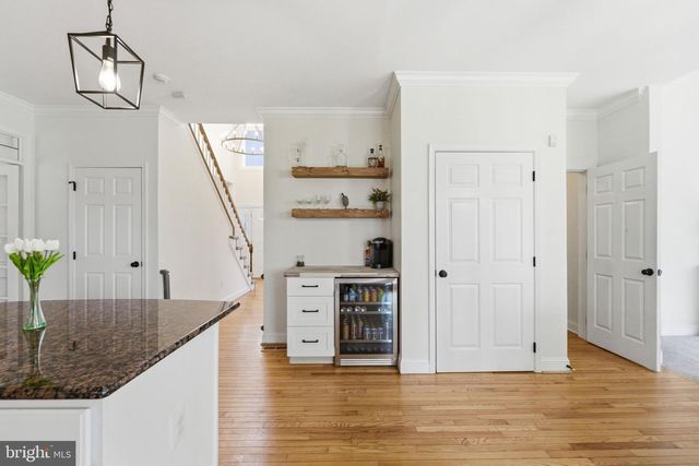 6 SADDLE CT, Landenberg, PA 19350