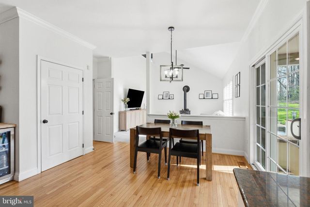 6 SADDLE CT, Landenberg, PA 19350