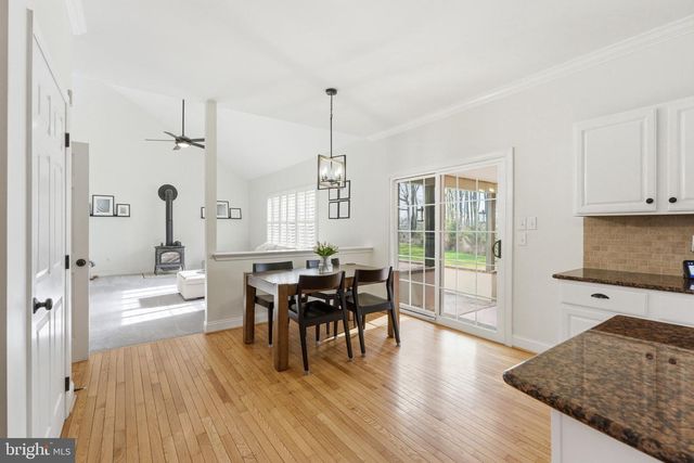 6 SADDLE CT, Landenberg, PA 19350