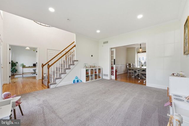 6 SADDLE CT, Landenberg, PA 19350