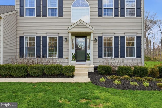 6 SADDLE CT, Landenberg, PA 19350