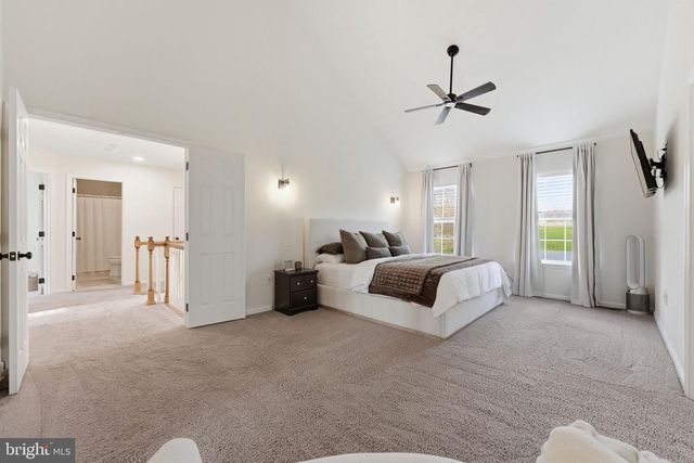 6 SADDLE CT, Landenberg, PA 19350