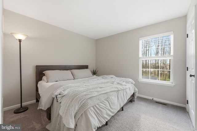6 SADDLE CT, Landenberg, PA 19350