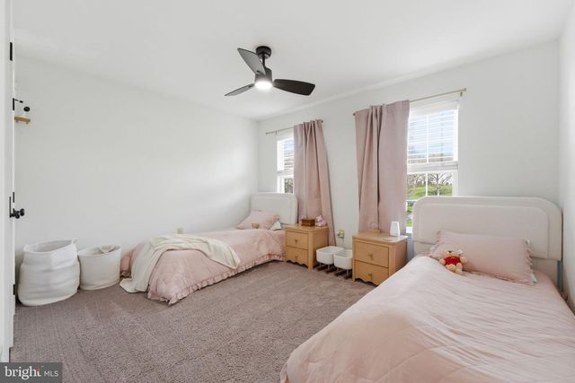 6 SADDLE CT, Landenberg, PA 19350
