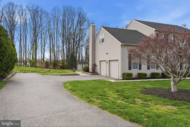 6 SADDLE CT, Landenberg, PA 19350