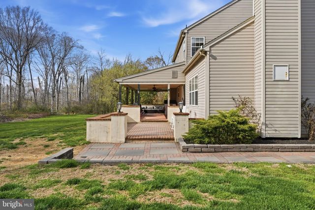 6 SADDLE CT, Landenberg, PA 19350