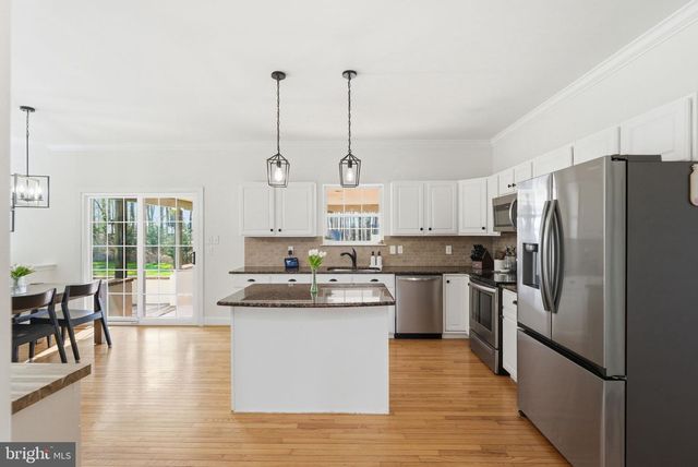 6 SADDLE CT, Landenberg, PA 19350