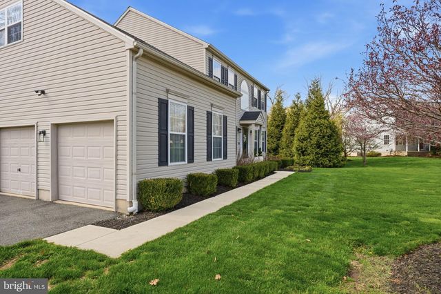 6 SADDLE CT, Landenberg, PA 19350