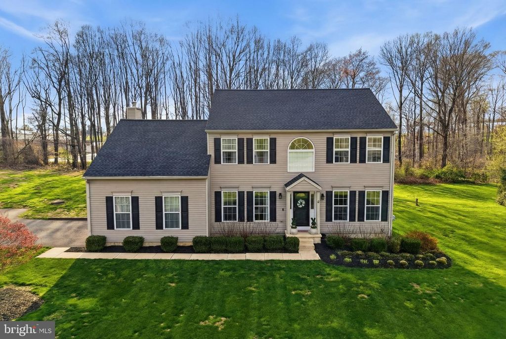 6 SADDLE CT, Landenberg, PA 19350