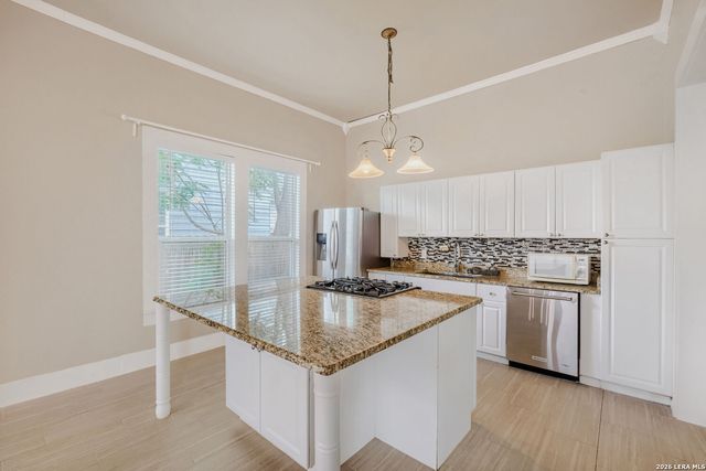 811 LAMAR ST, San Antonio, TX 78202