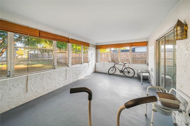 7831 NW 46th Ct, Lauderhill, FL 33351