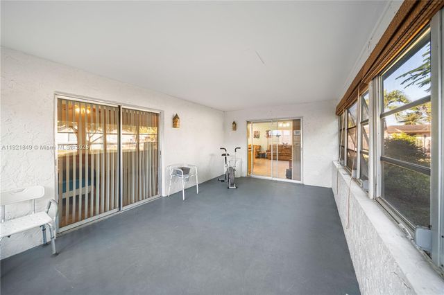 7831 NW 46th Ct, Lauderhill, FL 33351