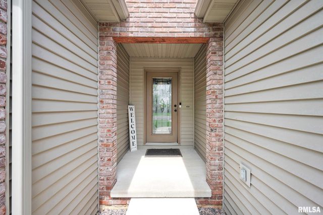 21 OSPREY Court, Pekin, IL 61554