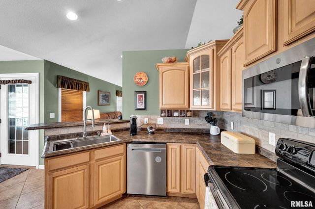 21 OSPREY Court, Pekin, IL 61554
