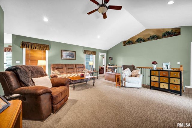 21 OSPREY Court, Pekin, IL 61554