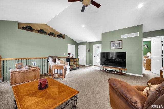 21 OSPREY Court, Pekin, IL 61554