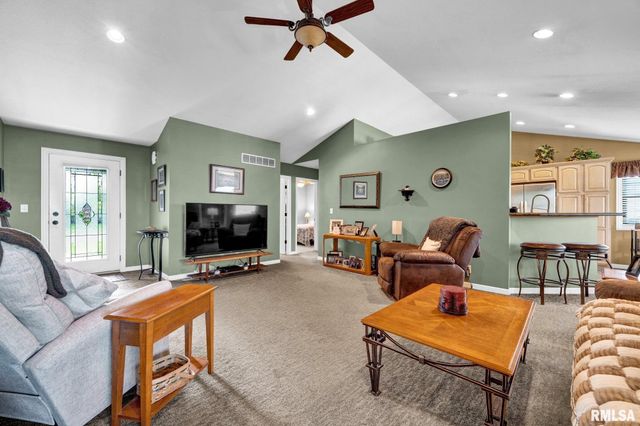 21 OSPREY Court, Pekin, IL 61554