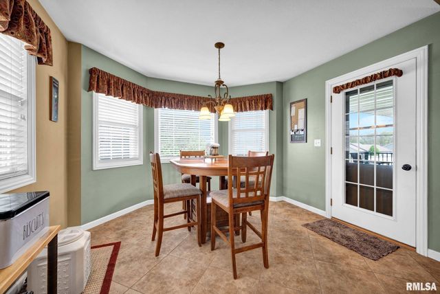 21 OSPREY Court, Pekin, IL 61554