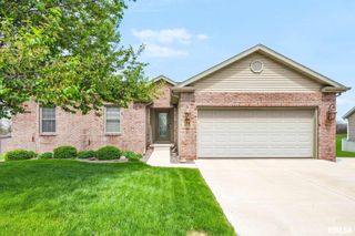 21 OSPREY Court, Pekin, IL 61554