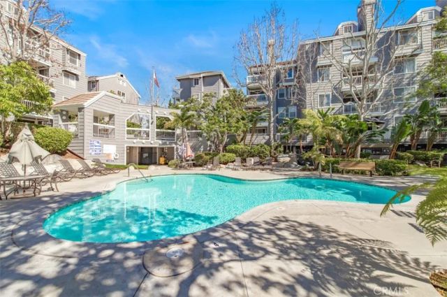 20301 Bluffside Circle D401, Huntington Beach, CA 92646