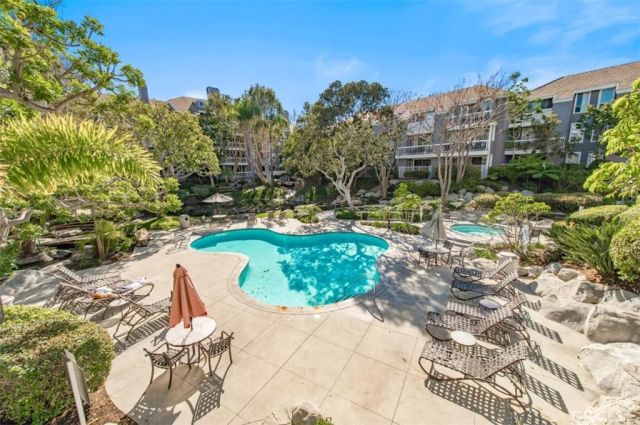 20301 Bluffside Circle D401, Huntington Beach, CA 92646