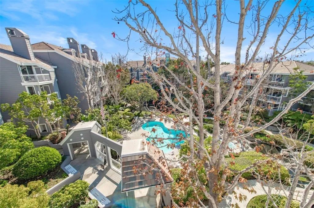 20301 Bluffside Circle D401, Huntington Beach, CA 92646