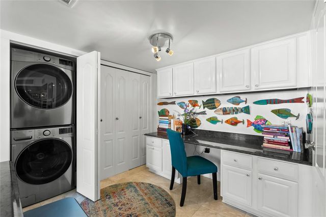 644 ISLAND WAY 304, Clearwater Beach, FL 33767