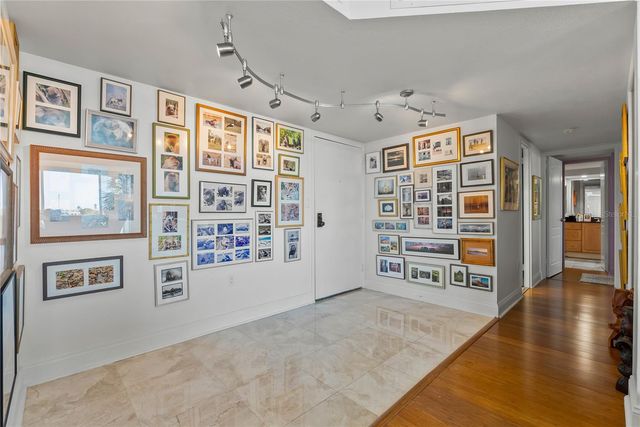 644 ISLAND WAY 304, Clearwater Beach, FL 33767