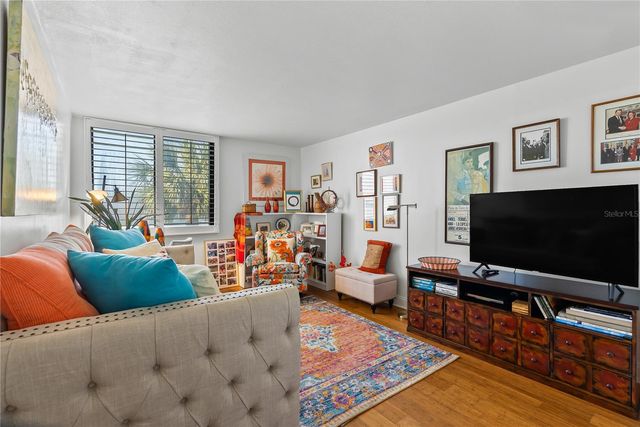 644 ISLAND WAY 304, Clearwater Beach, FL 33767