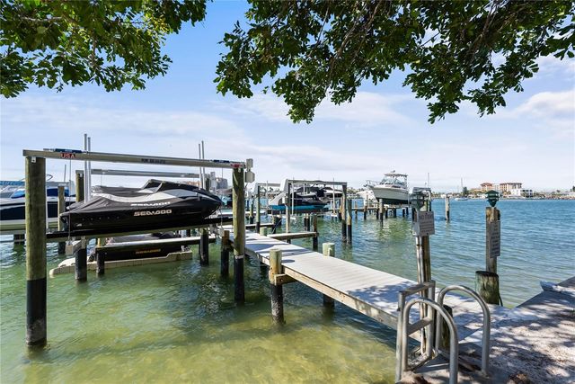 644 ISLAND WAY 304, Clearwater Beach, FL 33767