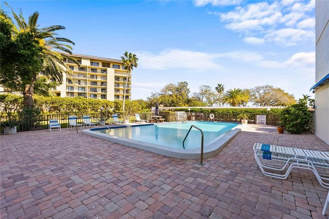 644 ISLAND WAY 304, Clearwater Beach, FL 33767