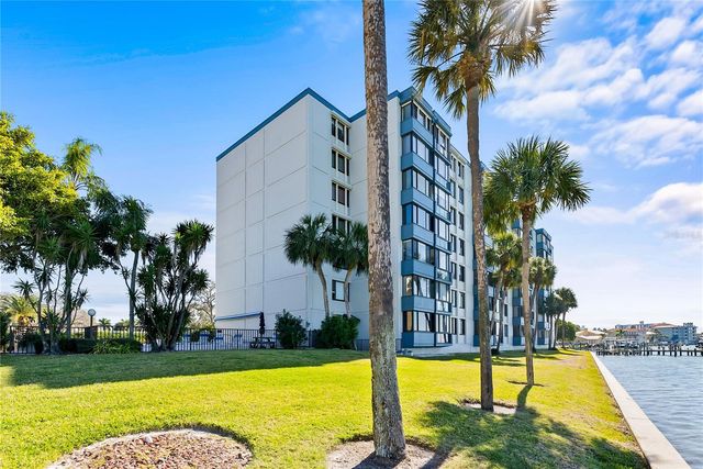 644 ISLAND WAY 304, Clearwater Beach, FL 33767
