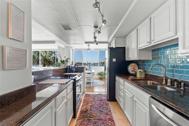 644 ISLAND WAY 304, Clearwater Beach, FL 33767