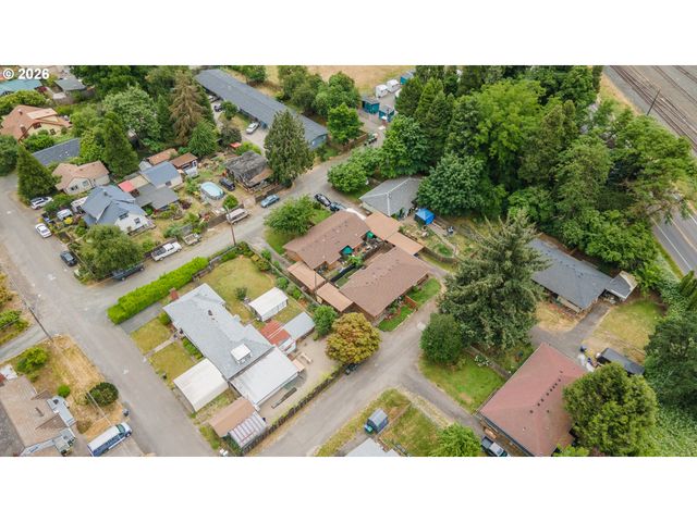 229 HOLEMAN Ave, Eugene, OR 97404