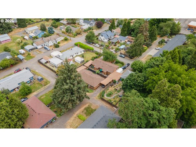 229 HOLEMAN Ave, Eugene, OR 97404