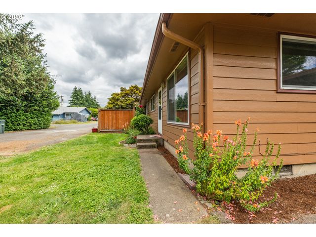 229 HOLEMAN Ave, Eugene, OR 97404