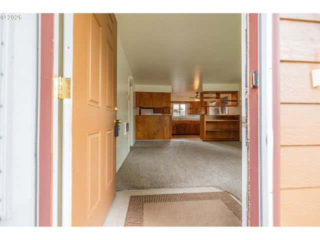 229 HOLEMAN Ave, Eugene, OR 97404