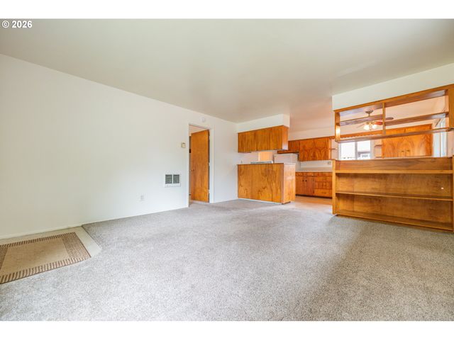 229 HOLEMAN Ave, Eugene, OR 97404