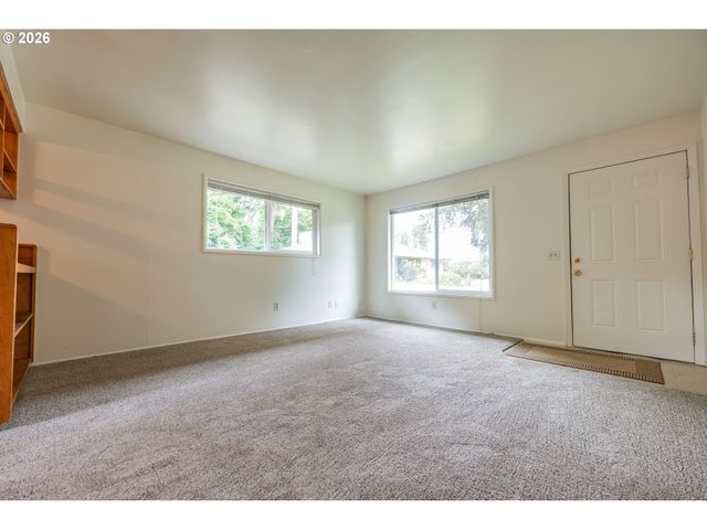 229 HOLEMAN Ave, Eugene, OR 97404