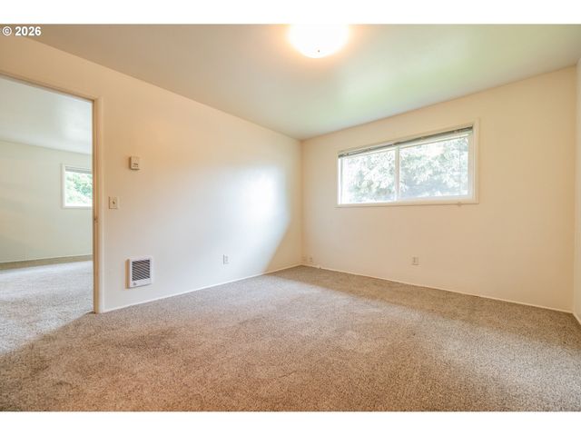 229 HOLEMAN Ave, Eugene, OR 97404