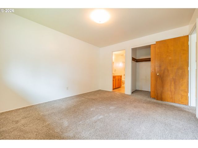 229 HOLEMAN Ave, Eugene, OR 97404